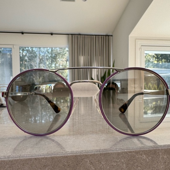 Round Prada sunglasses - Picture 1 of 4